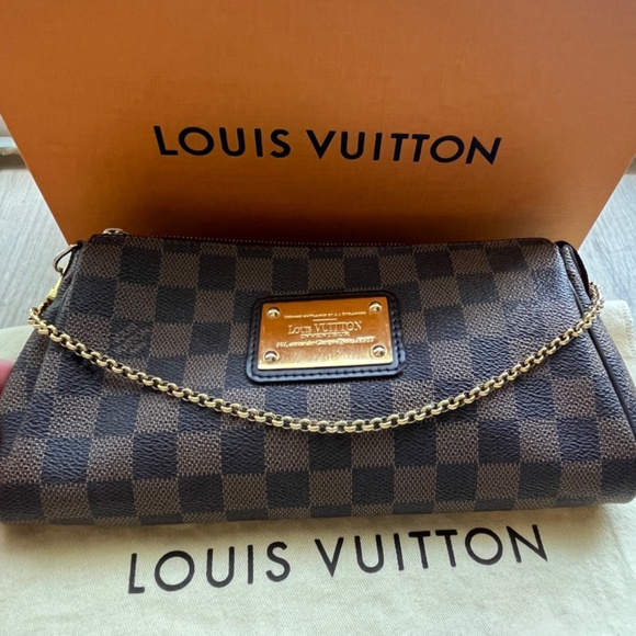 Authentic Louis Vuitton Damier Ebene Eva Clutch - Picture 2 of 8